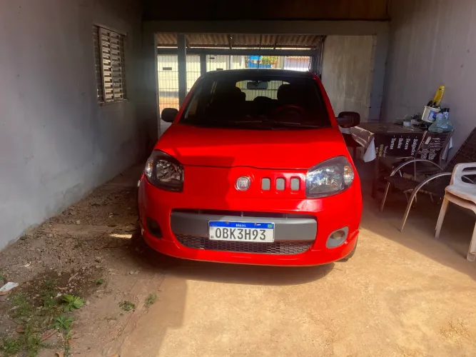 Fiat Uno Sporting 1.4 EVO Fire Flex 8V 4P 2013