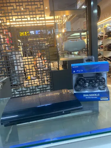 Playstation 3 super slim HD 500gb lotado de jogos