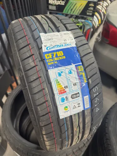 Pneu Comforser 225 30R20