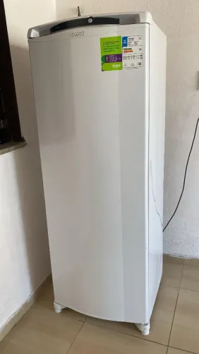 Vende-se Geladeira consul