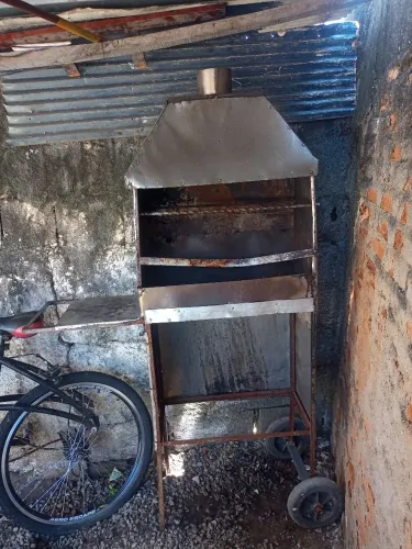 Vendo carrinho de espetinho 