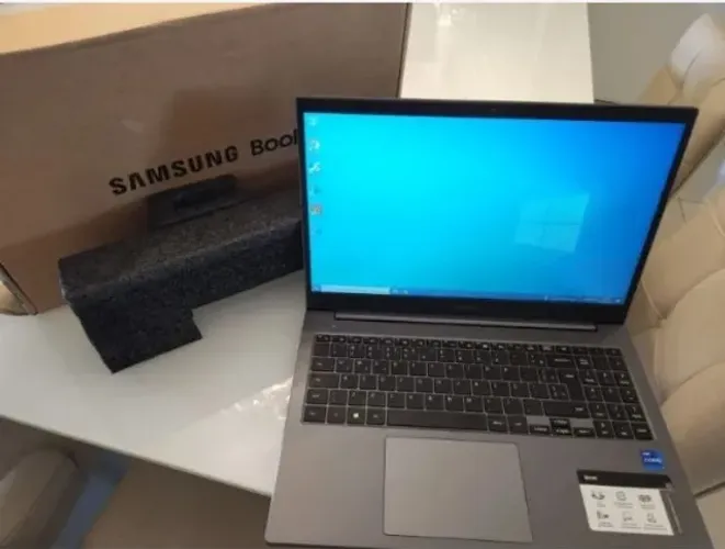 Notebook Samsung i5 8gb ddr4 Tela 16 Pol. Nota Fiscal Garantia Troco Ps4