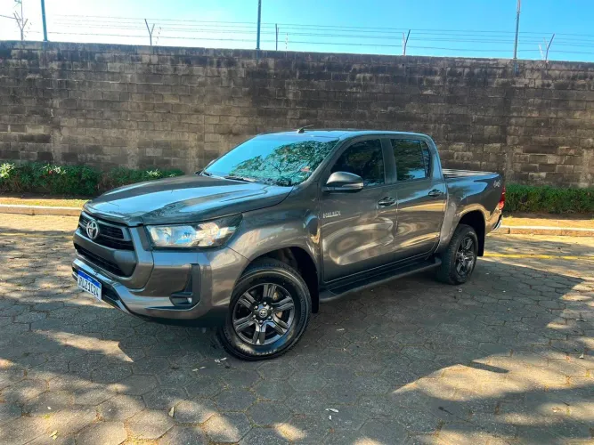 Toyota Hilux CD SR 4X4 2.8 TDI Diesel Aut. 2022