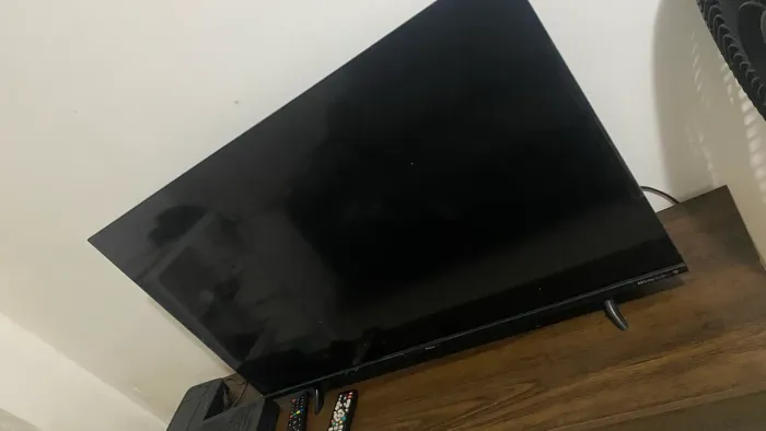 Tv smart 43 polegadas Philco qled pouco uso 