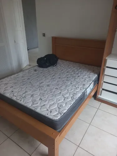 Cama sem colchão nova!!