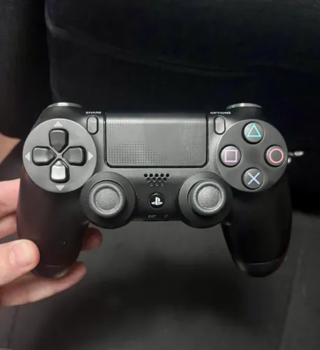 Controle PS4 Usado - Perfeito estado