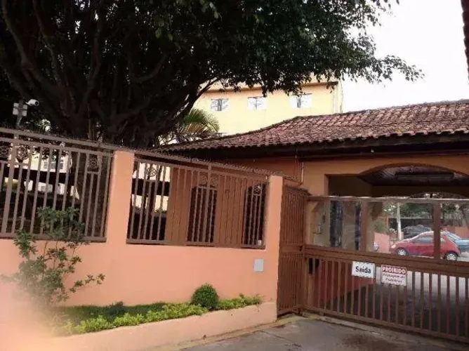 Apartamento 02 Dormitorios para aluguel próximo a estação Antônio Gianetti - 02 meses de d