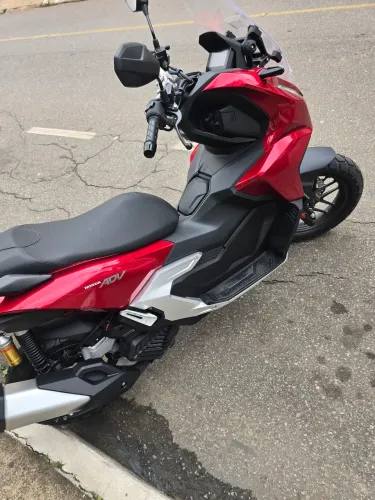 Adv 160 quase 0 km