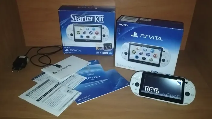 PS VITA Glacier White - Serial Batendo 