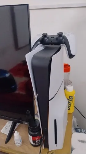 Ps5 semi-novo, caixa original e nota fiscal.