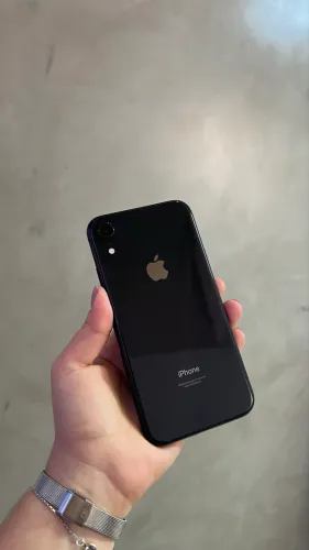 iPhone XR 64GB 100%
