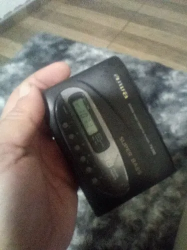 RADIO ANTIGO DE FITA E AM FM   