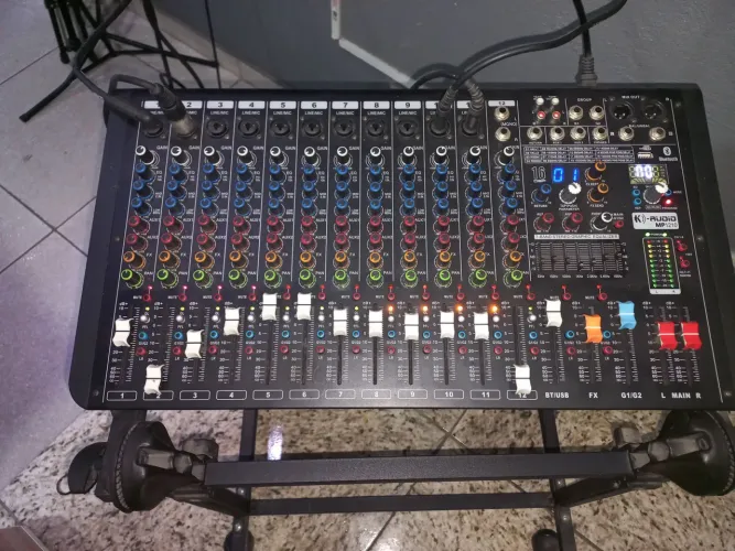 Mesa de som