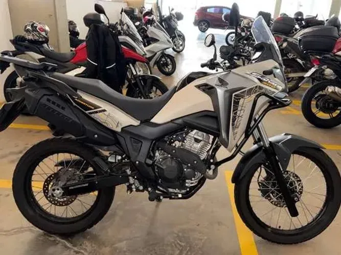 HONDA XRE 300 SAHARA ADVENTURE 2025!