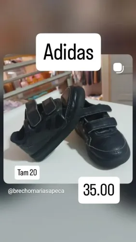 Tênis Adidas