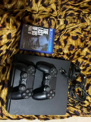 Ps4 slim