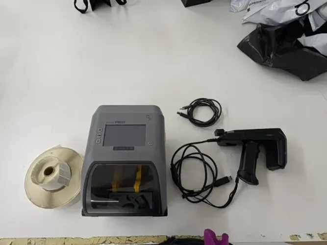 Impressora de Etiquetas Zebra ZD621R RFID ZD6A14230AFR2EZ