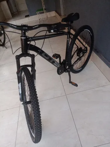 Bicicleta GTS fuzzi aro 29 preta quadro 21