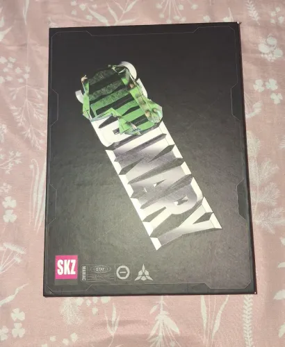 Mini Album ODDINARY - Stray Kids, edição limitada 2022, Frankstein version