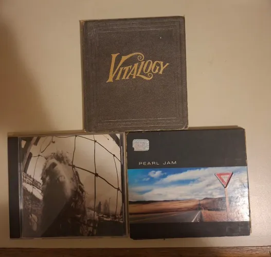 Trio de CDs do Pearl Jam - vitalogy, yeald e vs