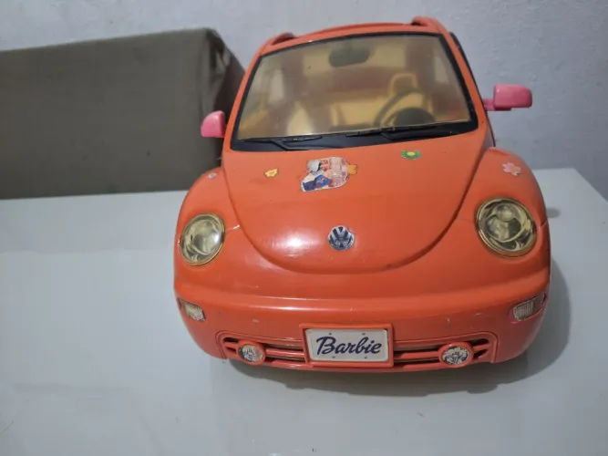 Carro New Beetle Barbie anos 2000