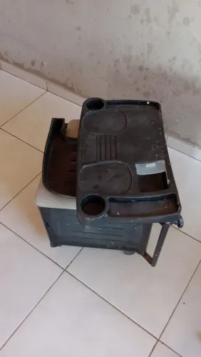 Vendo carrinho de manicure marca Dompel em bom estado