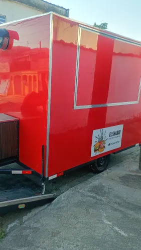 Vende-se um trailer 3x2, troco por carro Suv. Chapa ,fogão fritadeira a gás de pastel