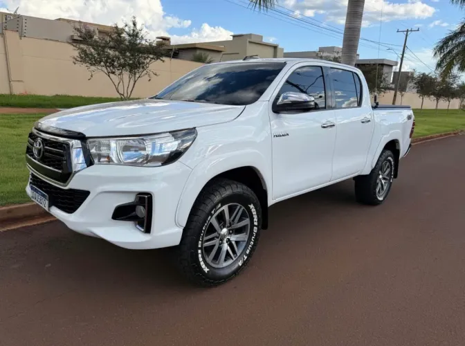 Toyota Hilux CD SRV 4X4 2.8 TDI Diesel Aut. 2020