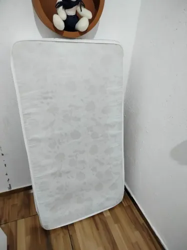 Colchão para berço e mosquiteiro