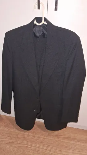 Terno Slim Garbo. Preto, perfeito para casamentos. 