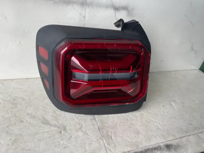 Lanterna Da Renegade 2022/26 Com Led Lado Direito (Com Detalhe)
