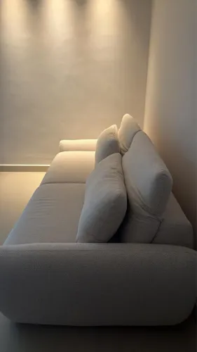 Sofà Stone, comprado na loja Moveis Zanetti em Vitória-ES. Cor Branco Boucle