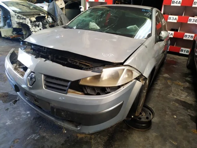 Sucata Megane sd dyn 1.6 2006/07 para retirada de peças