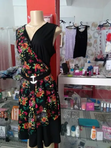 Lindo vestido estampado, transpassado