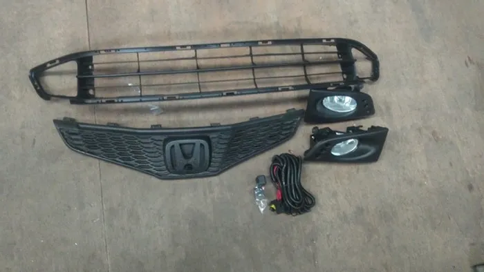 Grade completa e farol de milha Honda New Fit 2009/2012