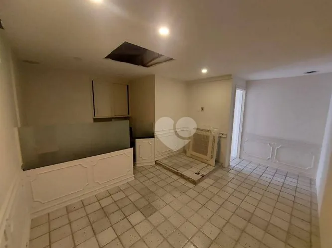 Sala comercial com 1 banheiro, 87 m² à venda por R$ 500.000 - Barra da Tijuca