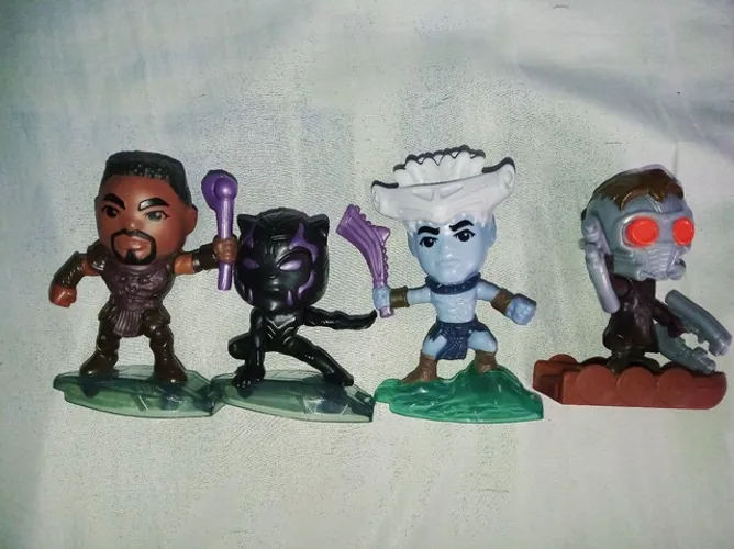 Lote Bonecos McDonald Wakanda Forever Thor Ragnarok