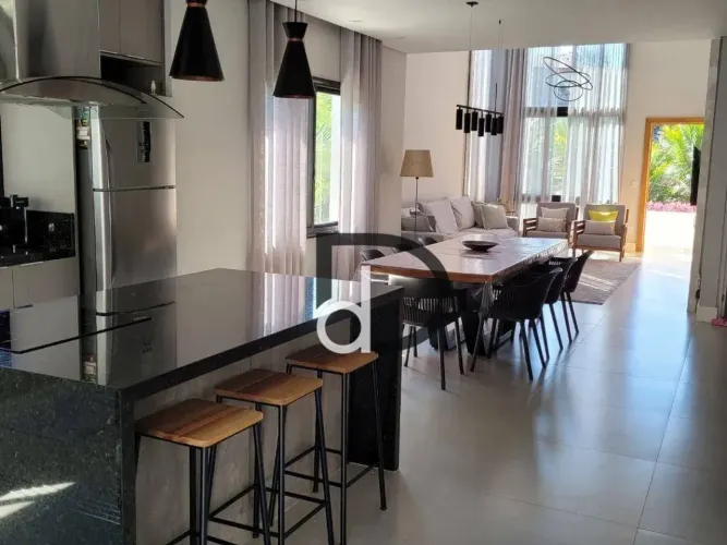 Casa de Condomínio com 3 Quartos à venda, 260m² - Morro Alto