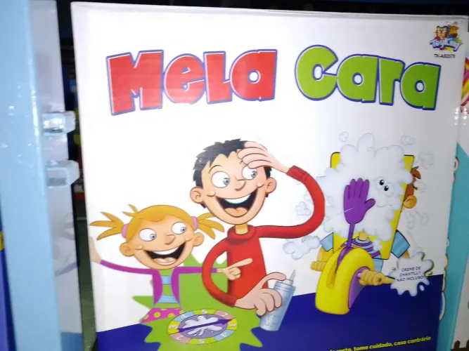 Jogo de Tabuleiro Mela Cara - Diversão garantida!