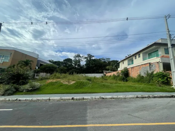 TERRENO NO CONDOMÍNIO MEDITERRÂNEO ( 20x40 ) 