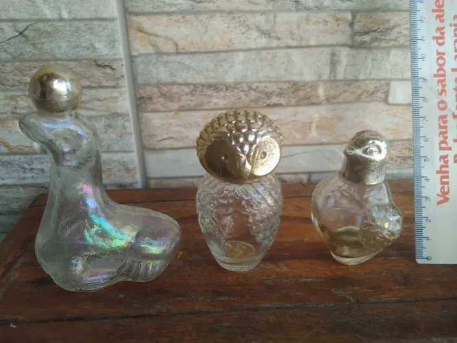 Trio de Frascos de Perfume Antigos - leia