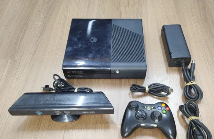 Xbox Super Slim Destravado RGH 3.0 C/ MUITOS JOGOS E EMULADOR DE GAMES ANTIGOS 