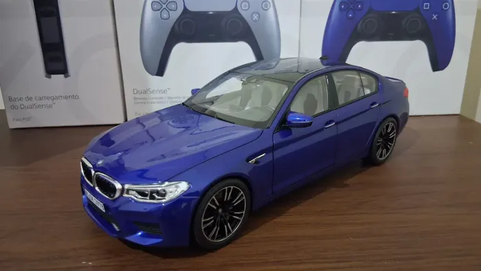 BMW M5 F90 NOREV 1:18