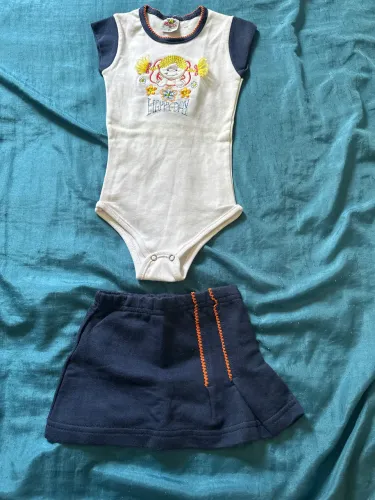 Conjunto body Mini saia TAM 2 Marlan marinho 