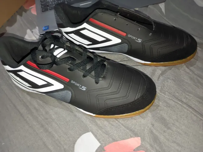 TÊNIS DE FUTSAL