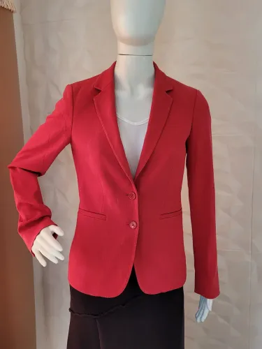 Blazer vermelho elegante Massimo Dutti.