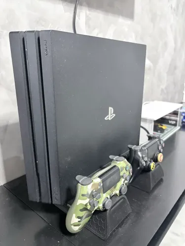 Vende ps4 pro 1TB 4k