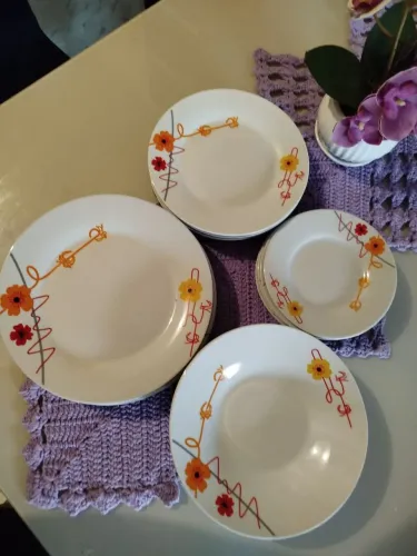 Conjunto de pratos da Biona