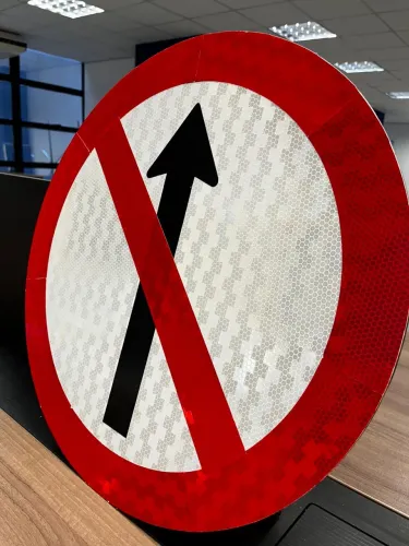 21 placas de contramão