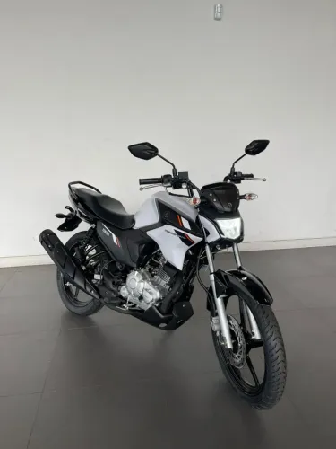 Yamaha Factor 150 / Vendedora Paula